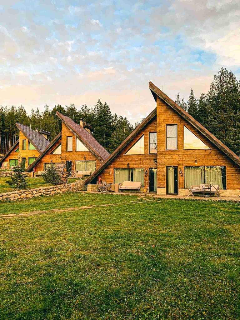 Отзив-за-бутиков-комплекс-Forest-Houses-трите-къщи