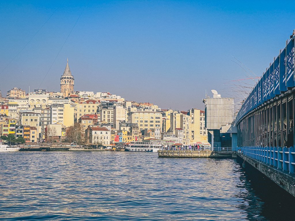 Въдици над моста на Галата 1