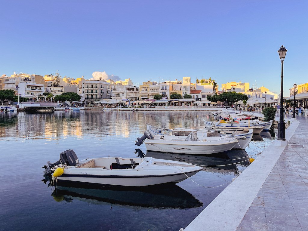 Езеро voulismeni agios nikolaos