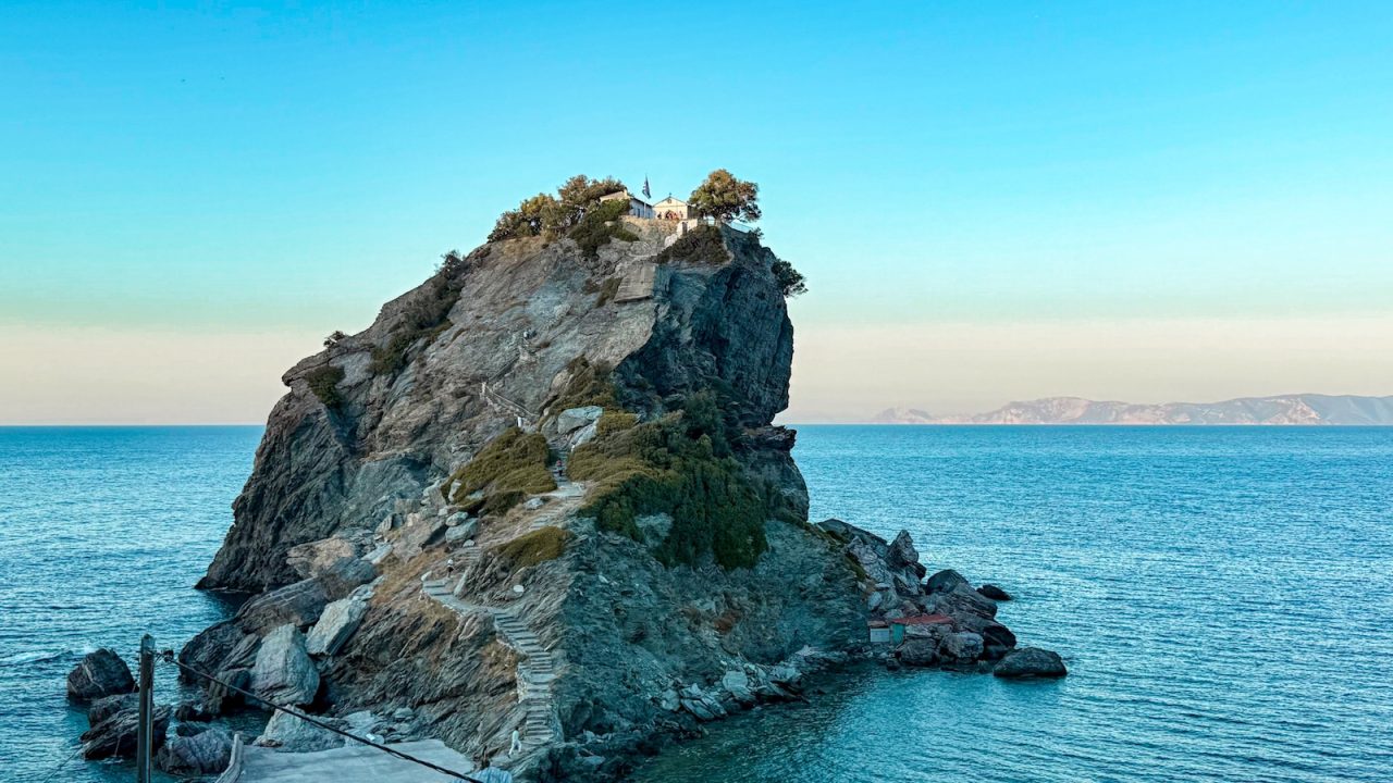 Църквата agios ioannis